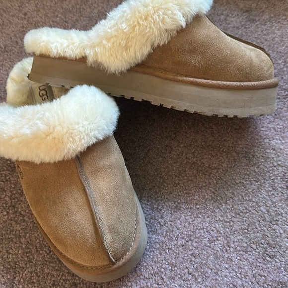 Ugg Disquette Suede Fur Platform Slippers - Picture 8 of 9